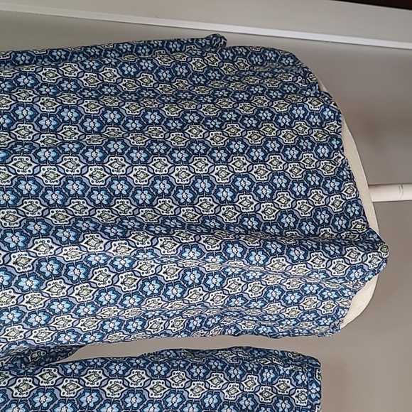 Lightweight Tunic Top - Picture 2 of 12